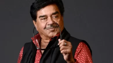 Shatrughan Sinha admitted to hospital