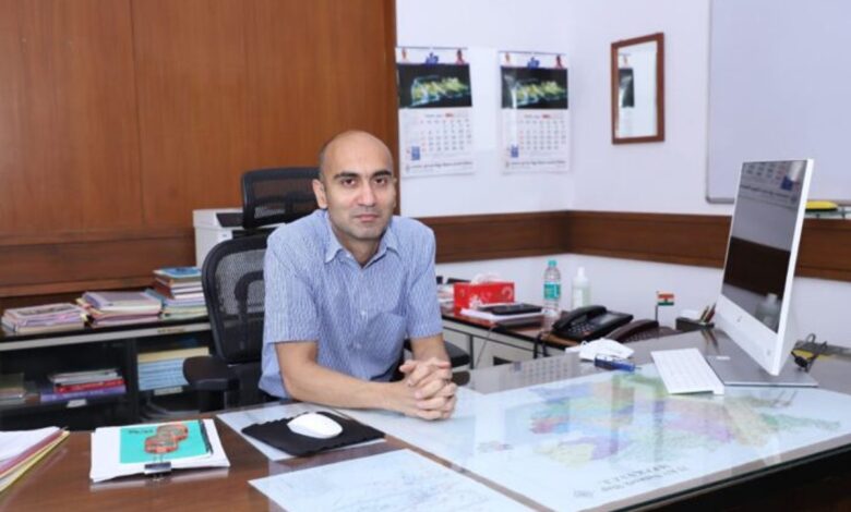IAS Anay Dwivedi Jabalpur Collector
